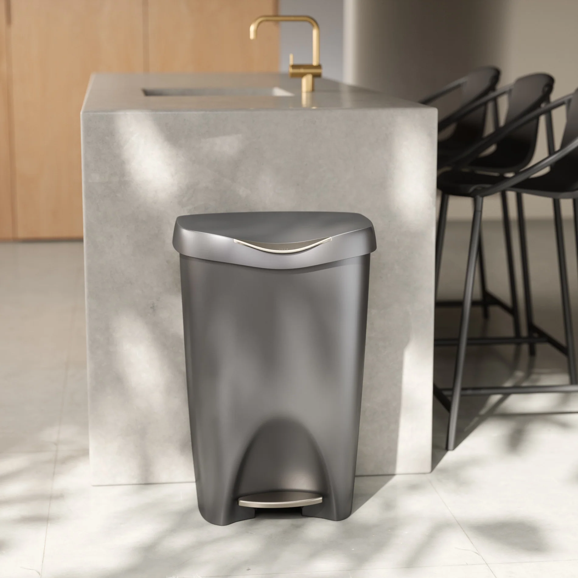 Brim Step On Trash Can - Image 12