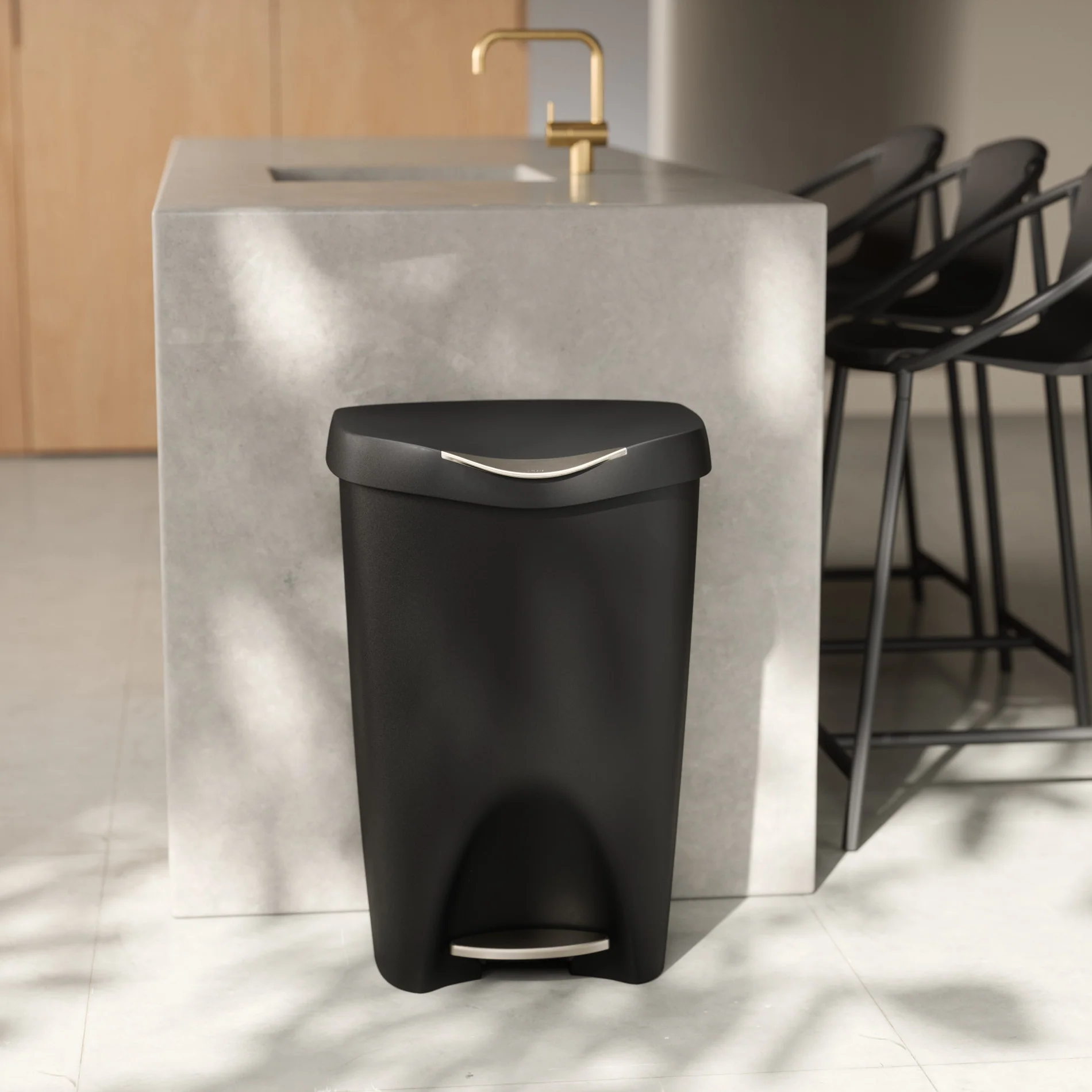Brim Step On Trash Can - Image 7
