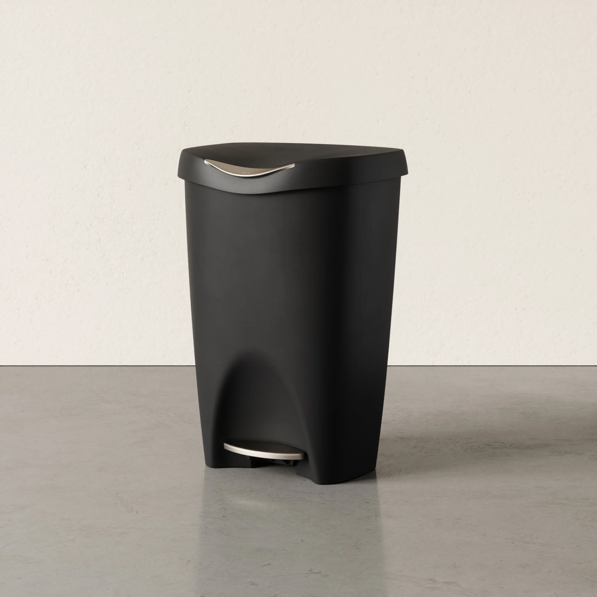 Brim Step On Trash Can - Image 9